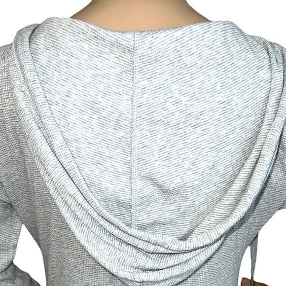 CALVIN KLEIN | PERFORMANCE WAFFLE PULLOVER HOODIE - Picture 3 of 10